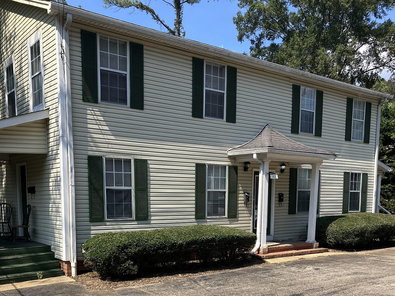 2 bed, $1,150 — Photo 1