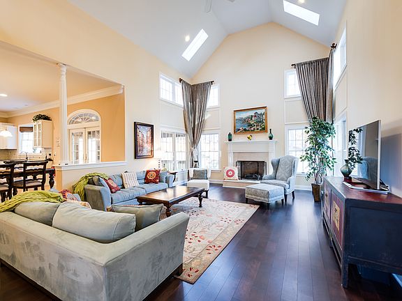2 STORY FAMILY ROOM