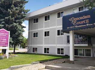 12215 Lansdowne Dr NW, Edmonton, AB