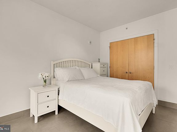 5th image of 1133 14th St NW APT 703