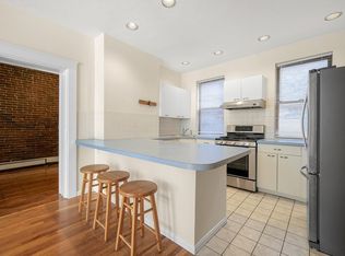 15 Thacher St APT 2, Boston, MA 02113