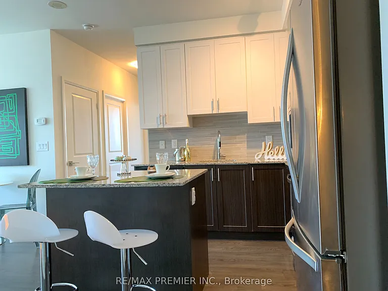 3600 Highway 7 #Penthouse O2 — Photo 25