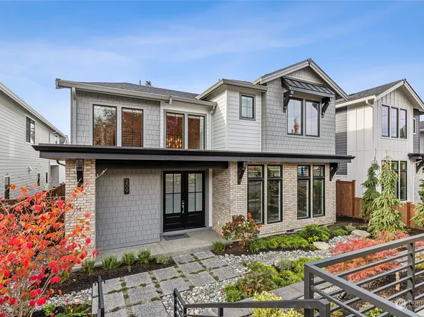 209 8th Avenue W, Kirkland, WA 98033