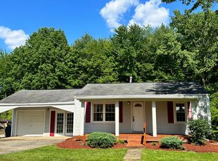 2624 Runway Ave, Bethel, OH 45106