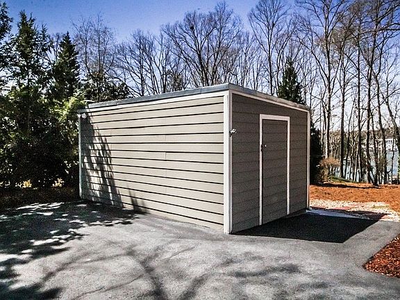 4th image of 6705 Crestwood Peninsula