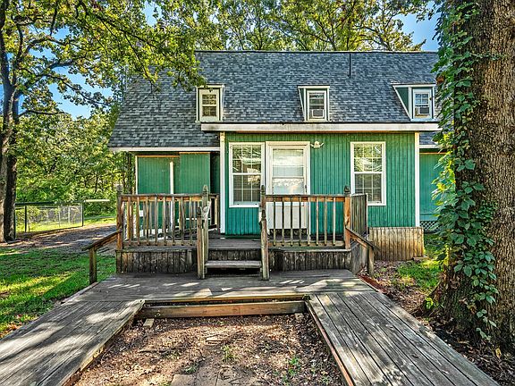 4th image of 241 Robin Hood Rd