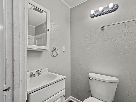 3rd image of 103 W Lincoln Ave #14