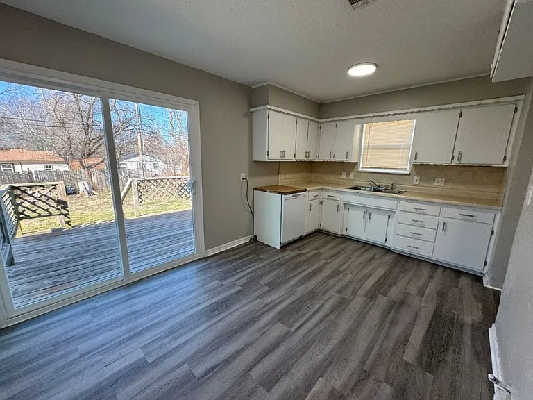 1933 Rulane Dr — Photo 3