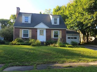35 Elberon Ave, Pittsfield, MA 01201