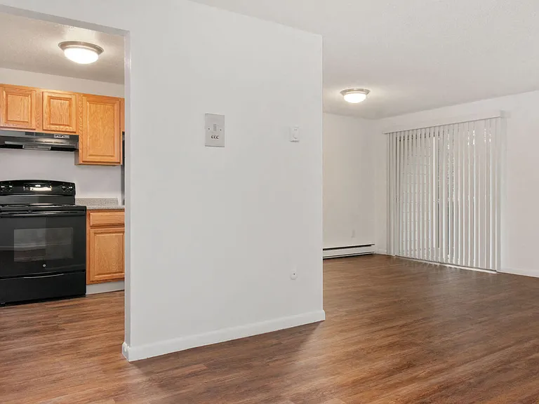 South Winds Apartments — Photo 44