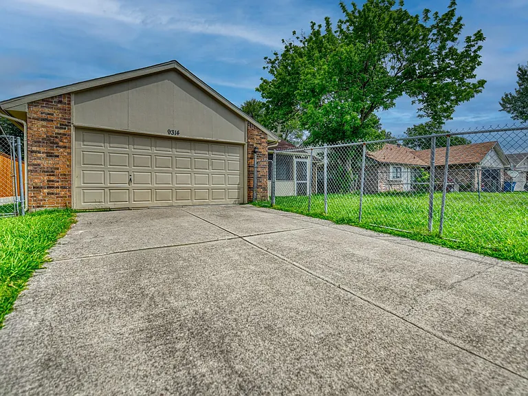 9314 Shipman St — Photo 28
