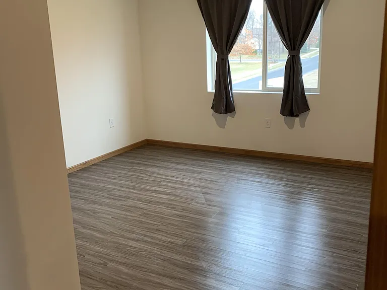 1830 Huntington Park Dr — Photo 11