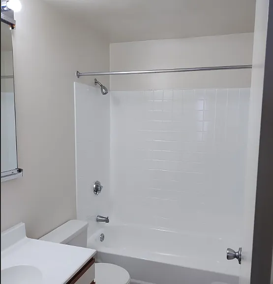 Marlboro Classic Apt & Redwood Square — Photo 81