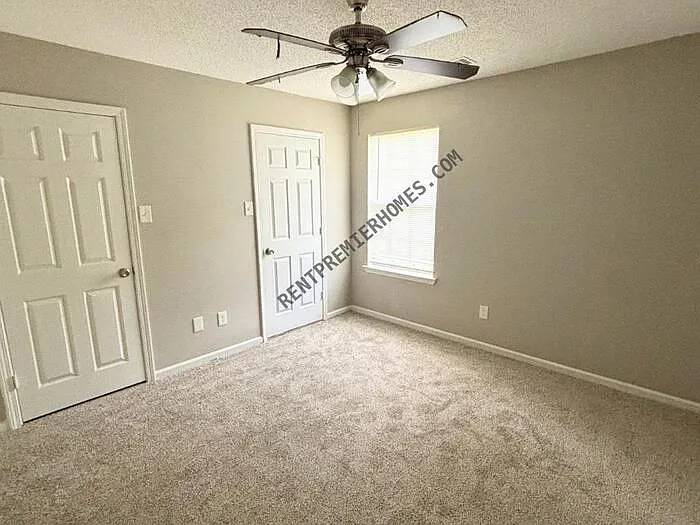 89 Bel Air Loop — Photo 2