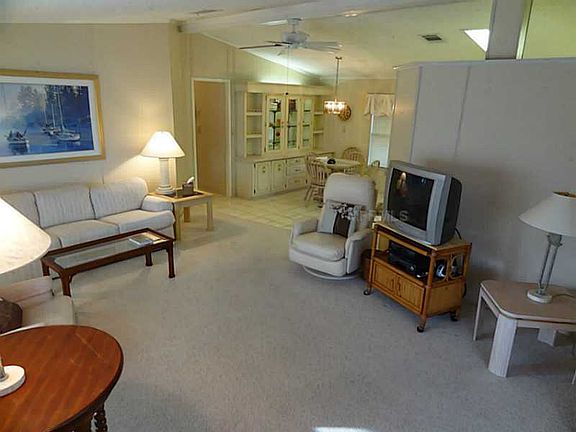 3rd image of 826 Tangerine Woods Blvd