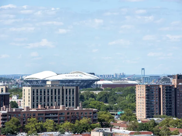 66-36 Yellowstone Boulevard image 15 of 22