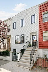 200 Ainslie Street in Williamsburg