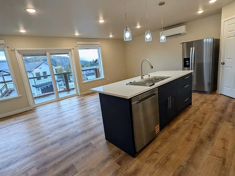 3736 Lee Ct — Photo 4