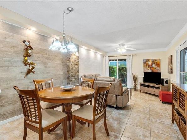 606 Waterside Dr