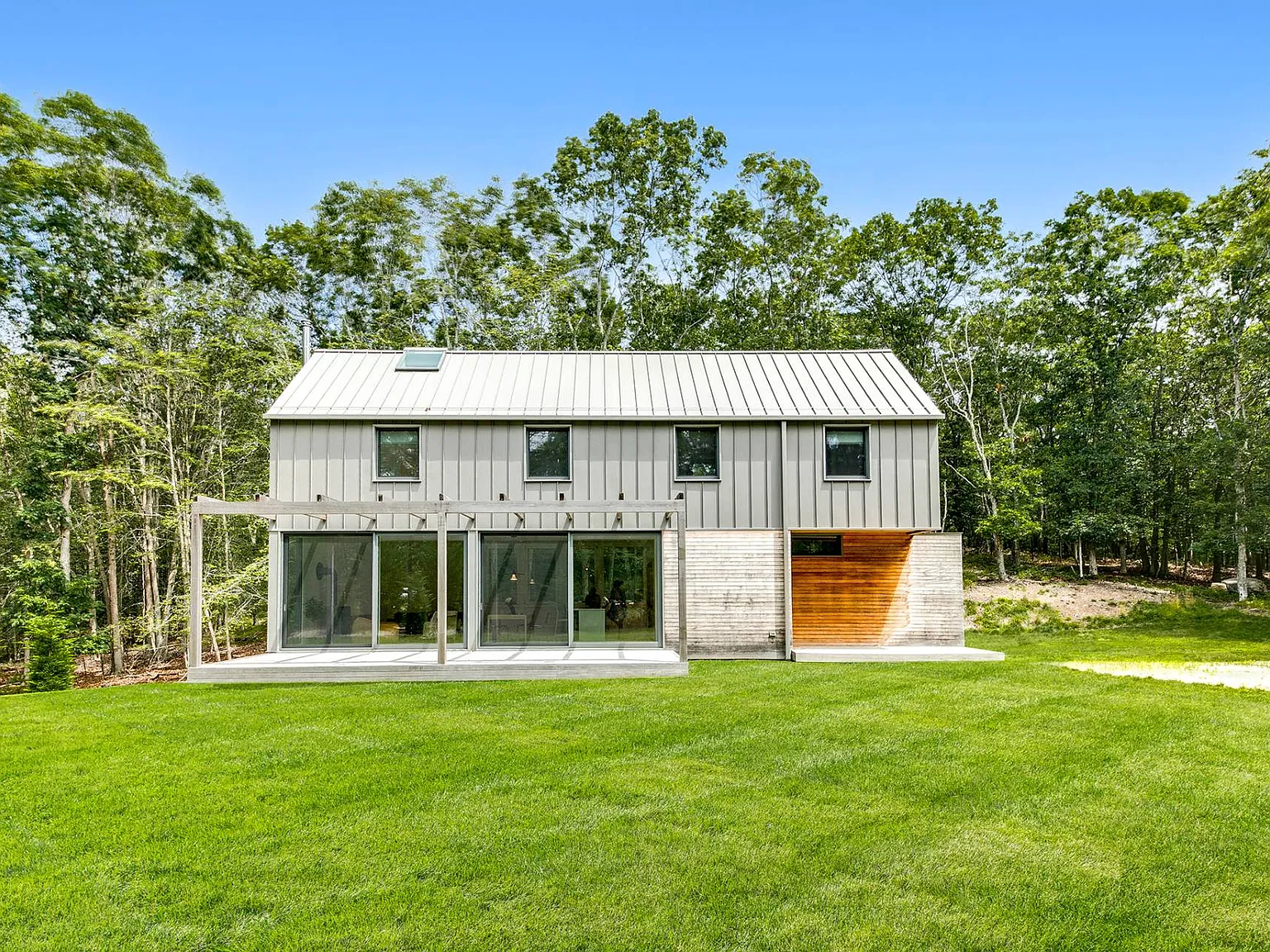 New Construction. First Time Available for Rent. — Photo 3