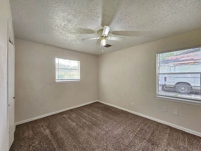 1504 S West S Young Dr — Photo 13
