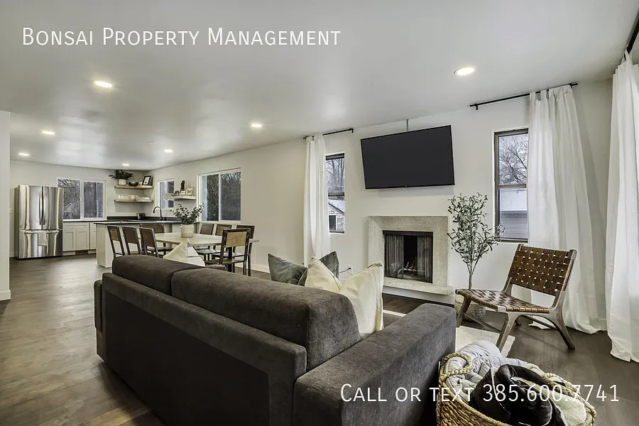 Newly Renovated Top Floor of Single Family Home — Photo 3