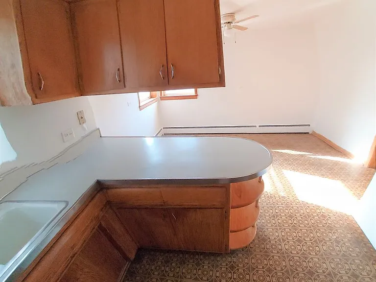 J.E.R & Associates 2416 — Photo 5