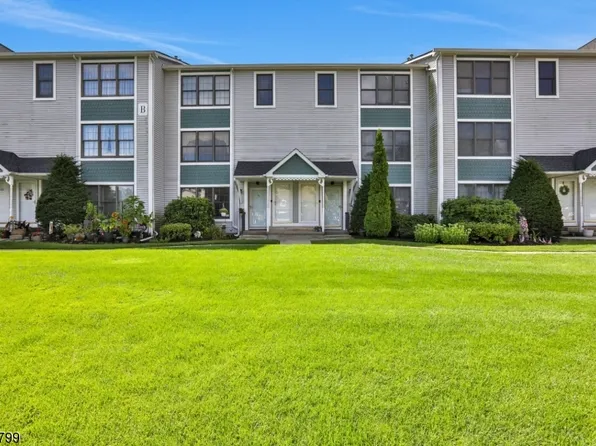 98 Heritage Ln #98, Hamburg Boro, NJ 07419