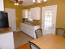 4th image of 1120 S Skyline Dr