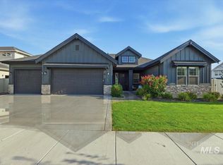 2768 E Sawtelle Peak St, Meridian, ID 83642