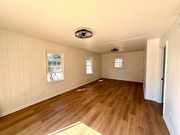 352 Henson Dr — Photo 41
