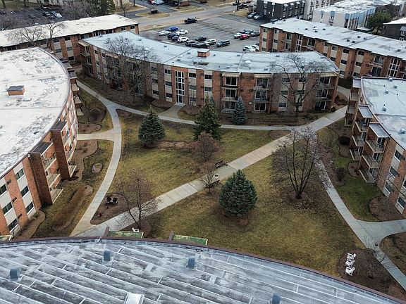 3rd image of 9717 S Keeler Ave #106