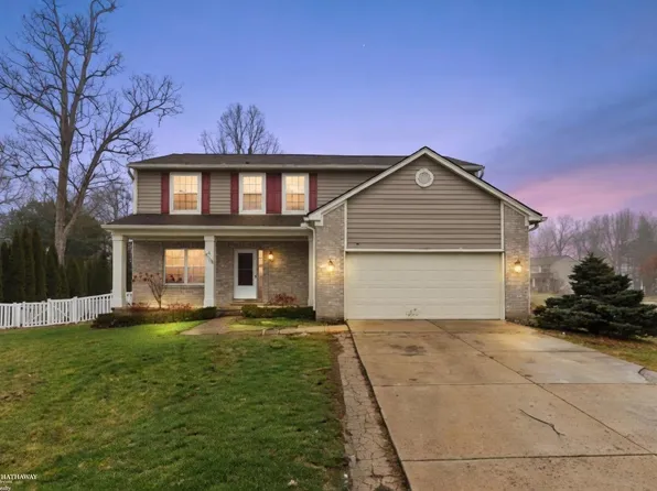 9105 Timbercrest Ln, Whitmore Lake, MI 48189