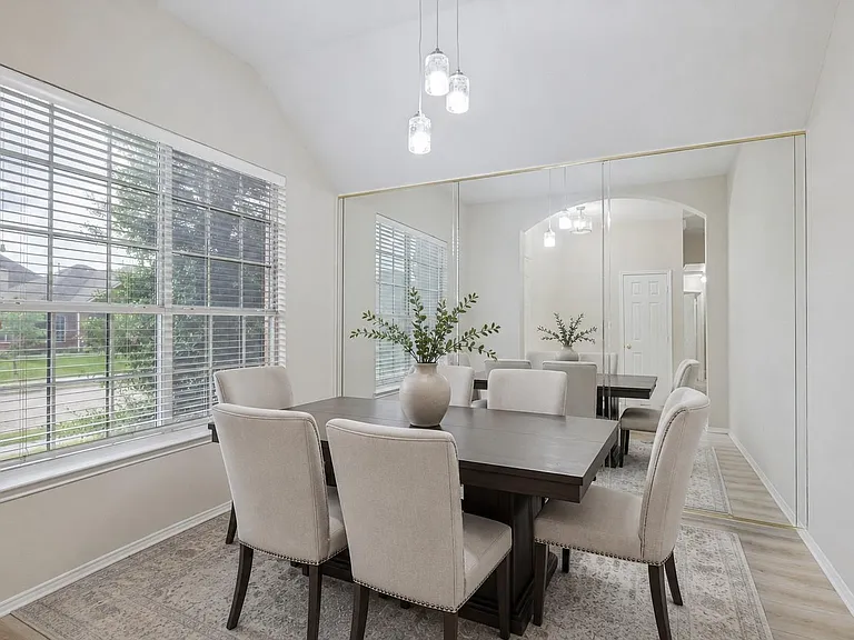 6257 Dark Forest Dr — Photo 4
