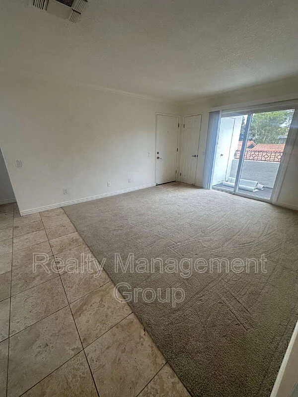 2 bed, 2.0 bath, 821 sqft, $2,700 — Photo 3