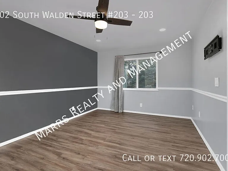 902 S Walden St #203 — Photo 20