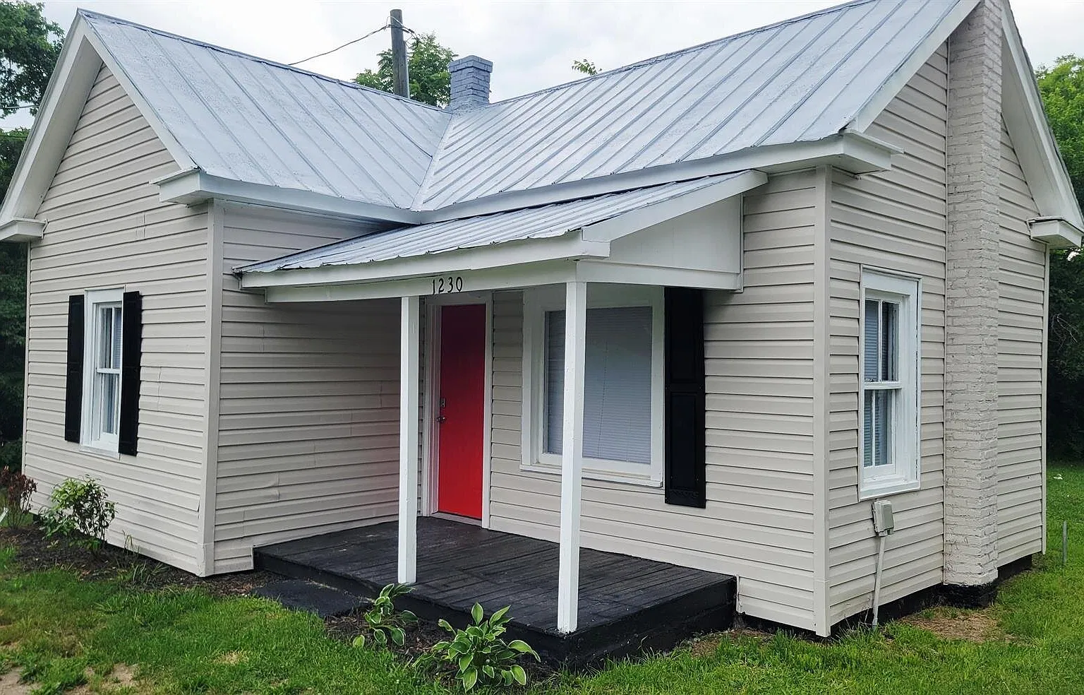 1230 Tank Ct — Photo 2