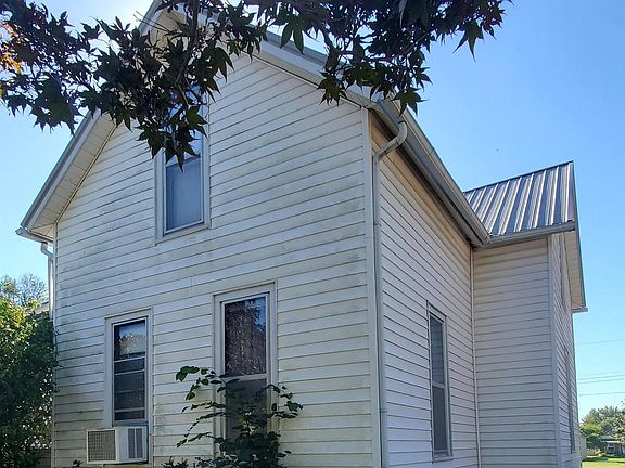 3rd image of 1520 Avenue F