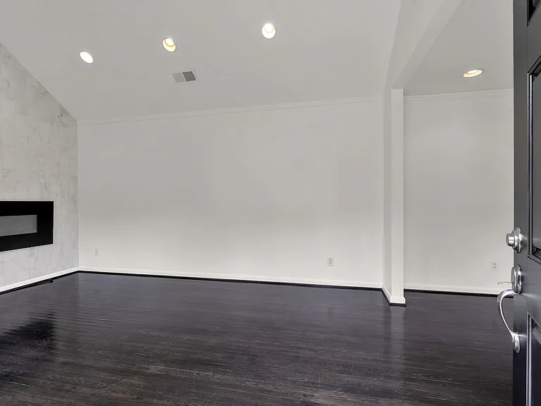 4007 Auburn Ln — Photo 4