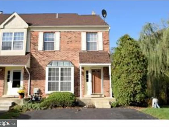 2440 Hillendale Dr, Norristown, PA 19403