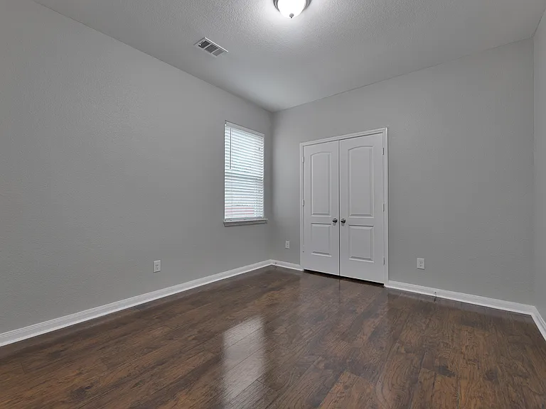 1805 Mesquite Ln — Photo 17