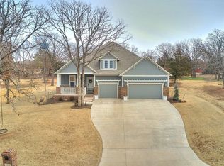 12120 Stone Hill Dr, Guthrie, OK 73044