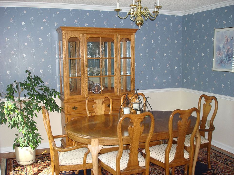 2nd image of 601 Kimberwood Ct