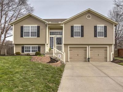 1502 Allendale Dr, Greenwood, MO, 64034