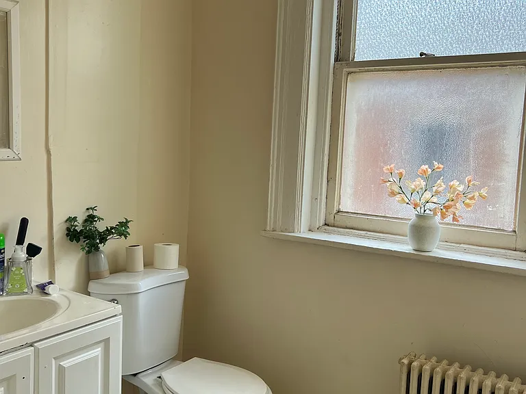 128 Stratford Ave #2B — Photo 6