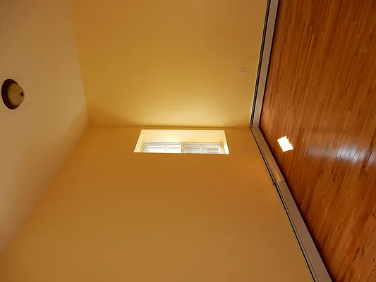 Rented by Equiventure Capital Real Estate | media 17