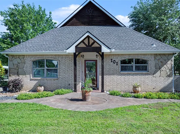 101 Friendship Cir, West Tawakoni, TX 75474