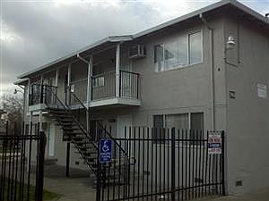 3rd image of 3904 42nd Ave APT C
