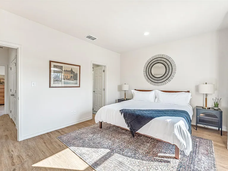 1011 W Vanderbilt St #201 — Photo 18