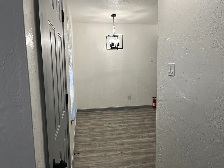 Fully Updated 2 Bedroom End Unit in Rio Rancho — Photo 15